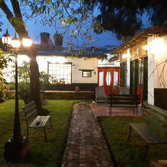 Cedron Hostel Bogota Exterior photo